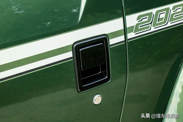 新车 | 售16.99万起 北京BJ40致敬2020版上市