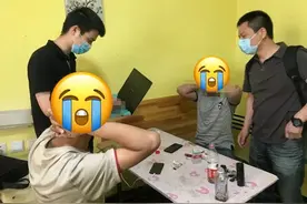 有人瞌睡，就有人递枕头，这也太巧了叭？图片