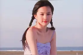 刘亦菲常用的8个拍照姿势，学起来，既显自然还能拍出你的不同美图片