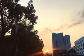原来黄家驹的《喜欢你》还有这样一个故事图片