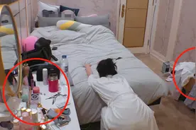 赵丽颖节目中忘关镜头，意外曝光了房间环境，有孩子后的真实写照图片
