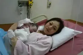 生完孩子后，妈妈要记得问医生几个问题，别因为激动而忘记了图片