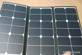 这块“太阳能”发电板，功率100W，8台手机一起充电，能普及？图片