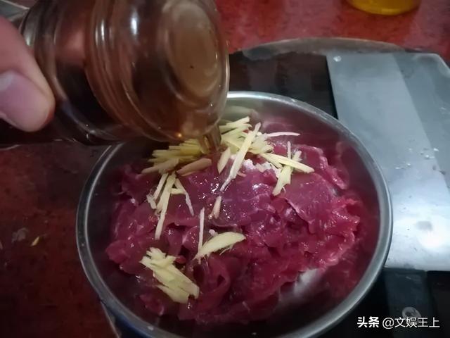 它含有20种氨基酸，再贵都要给孩子多吃，孩子个头高于同龄人