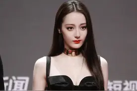 迪丽热巴的黑色诱惑，也太御了吧！爱了爱了图片