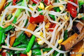 黄豆芽和豆干一起这样炒，味道鲜美，营养又好吃，成本不足五元钱图片