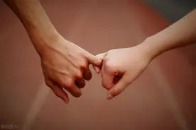 孟晚舟丈夫刘晓棕：真爱就是不离不弃的陪伴图片
