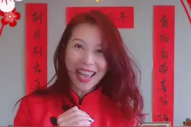 蔡少芬携老公拜年，状态下滑皱纹明显，传豪宅千万装修却超简约？图片