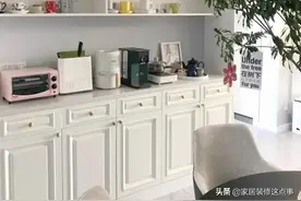 如果不差钱，餐厅尽量装个餐边柜，别让餐桌变成“杂物集中营”图片