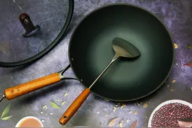 轻松颠锅，翻炒味更香！三禾窒氮轻铁锅体验图片