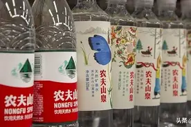 农夫山泉上市！市值超4400亿，钟睒睒身价破4000亿图片