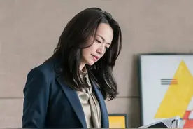 苏明玉教穿搭，服饰是无声的职场名片，你不是衣服少，你是不会穿图片