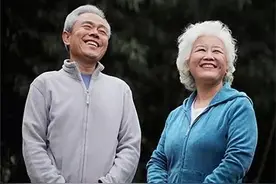 50岁丁克大叔坦言：我不需要侄子养老，也不会把财产分给亲戚图片