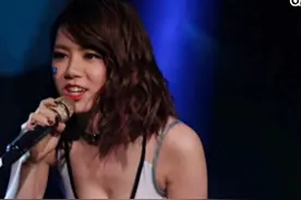 邓紫棋再次穿出新高度，服装太吸睛，网友直呼百看不厌图片