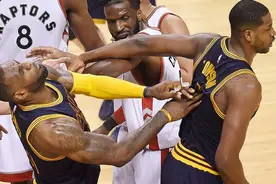卡戴珊是最佳防守么？NBA“八贤王”汤普森不答应，幽会皮蓬前妻图片