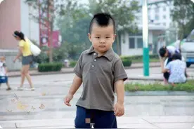 天气再热，这种裤子也别给宝宝穿，容易丢掉“子孙福”图片