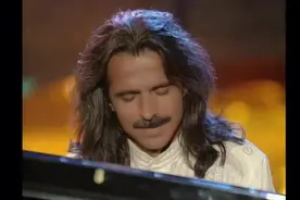 「4K修复画质」Yanni《夜莺》1997紫禁城现场，经典咏流传图片