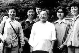 77年恢复高考的老照片，看到真实试卷现身，网友：这题我能得高分图片