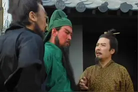 为什么刘备那么幸运，一出道就结拜了两个“万人敌”兄弟？图片
