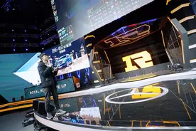 电竞少年的残酷青春：枯燥训练、回归现实，超过90%被“劝退”图片