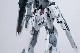 高级色的牛高达图片