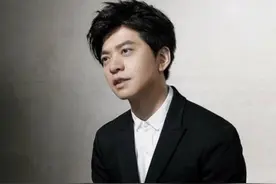 余秀华给李健写了四首情诗，首首情真意切令人动容，李终于回应了图片