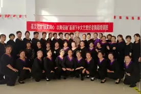 和布克赛尔县举办基层下乡文艺爱好者舞蹈培训班图片