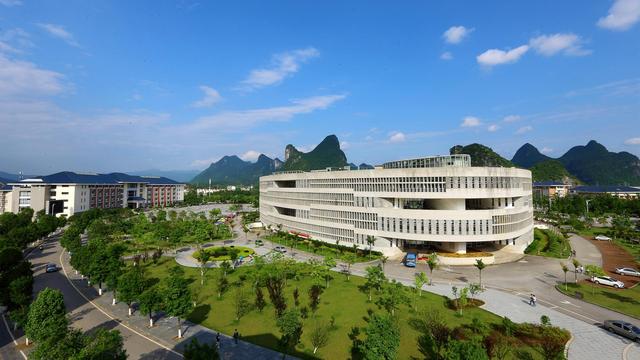 职业师范学院14,广西中医药大学赛恩斯新医药学院(独立学院)13,南宁