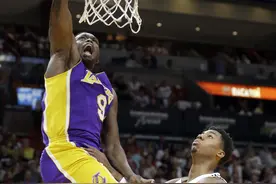 在家躺着挣钱！退役2年的鲁尔邓，工资高于小加库兹马图片