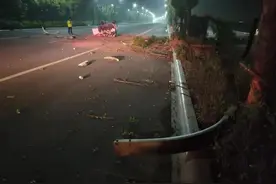 吉安一小伙没驾照还敢偷开朋友的车？胆真大！自己受伤还要赔偿20多万元图片