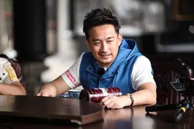 黄磊爱说教何炅却宽容，都是老大叔，为什么他却让人不舒服？图片