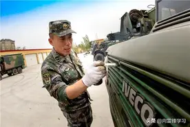 超有仪式感！看兵哥哥送给“铁战友”的爱心礼物图片