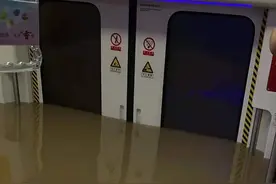 郑州地铁12名乘客不幸遇难，事件如何发生，如何避免？图片