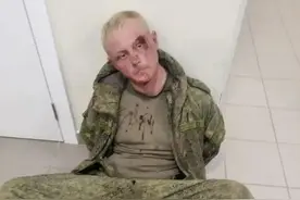 俄罗斯小兵烂醉撞破机场围墙，酗酒成瘾自古恶习，喝冷却液有典故图片