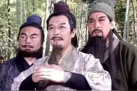 为什么我们看《三国演义》的里边人物的名都是单字的图片