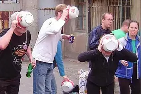 中国尿盆在海外遭疯抢！400元一个当餐具？网友：也算文化输出图片