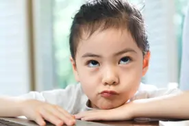 傲娇的孩子该如何教育，了解这三个办法，帮助孩子改变傲娇图片