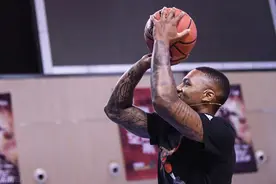 开拓者真给湖人面子，不管这是阴谋还是阳谋，独行侠可不吃这一套图片