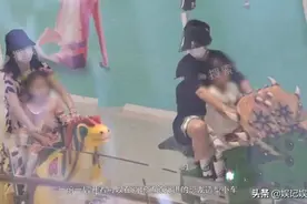 张杰谢娜带女儿去商场玩，跳跳活泼爱撒娇，俏俏扎高马尾超可爱图片