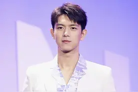 宋茜迪丽热巴白衣西装又美又飒，赖冠霖干净温柔，李现优雅绅士风图片