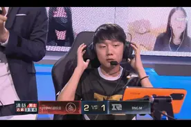 KPL：RNGM对战AG超玩会，梦泪暴风锐坐镇替补席，随时替换上场图片
