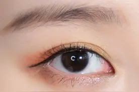 一盘承包日常所有需求的眼影，显色度恰当、配色绝美、质地顺滑图片