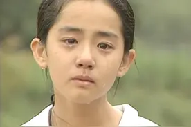 《蓝色生死恋》芯爱的“无情”，是因养母穷养？她明明像极了生父图片