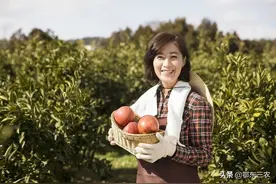 农村一妇女，丈夫是服刑人员，怎样才能与未婚男子结婚成家？图片