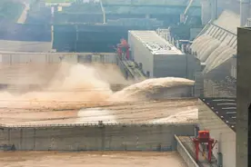 严阵以待！直击三峡大坝拦截”一号洪水”图片