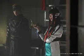 假面骑士零一 长发伊兹化身为亚克零的使者，这个吃货又胖了？图片