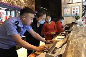 蒲城公安出入境用“四度”全力打造群众满意服务窗口图片