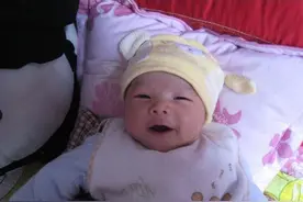 1-3个月宝宝，6个“关注重点”家长要记牢，育儿不坑娃不焦虑图片