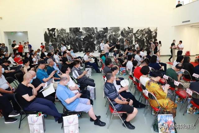 2021年鞠慧北京水墨展受到各界关注引起热烈反响