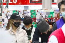 蔡依林前男友携新欢购物，全程由女方买单，坐出租还遇好友开豪车图片